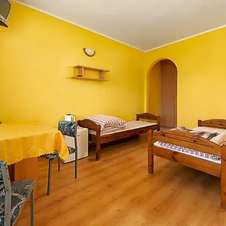 Goscinne Raf-tur - Sala Zabaw, Grill - Idealny Dla Rodzin Z Dziecmi Alloggio in famiglia